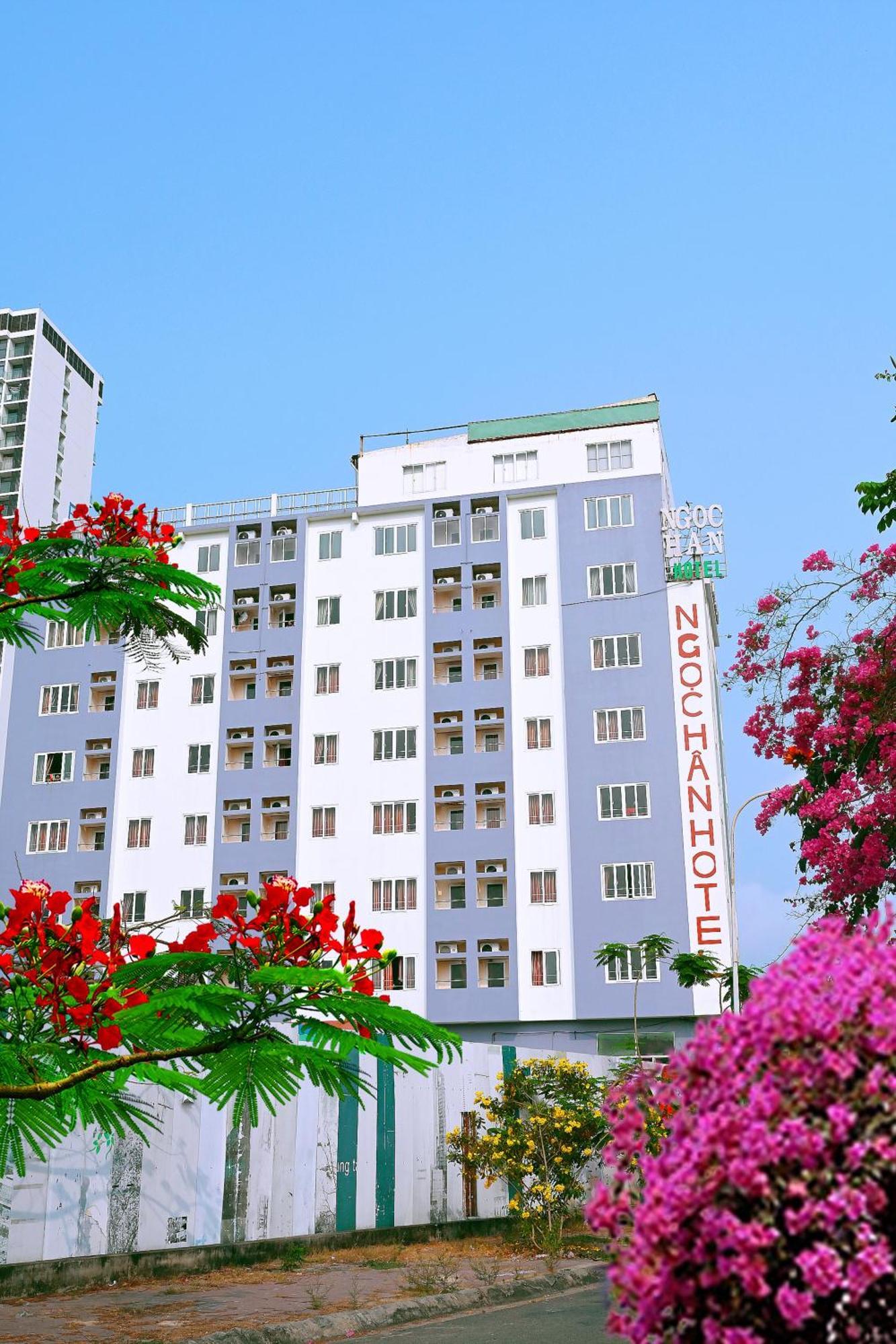 Ngoc Han Hotel By The Moment ブンタオ エクステリア 写真