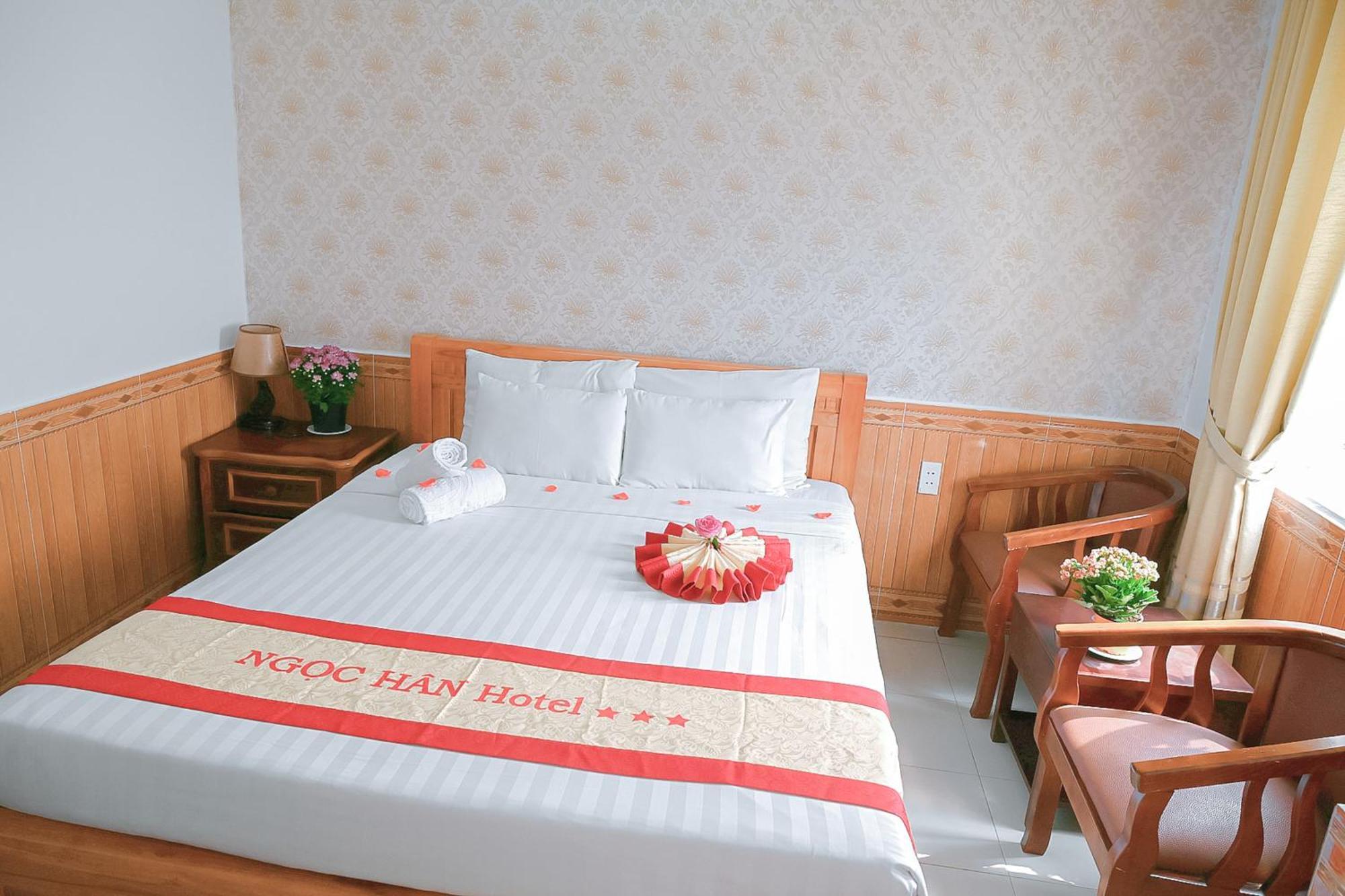 Ngoc Han Hotel By The Moment ブンタオ エクステリア 写真